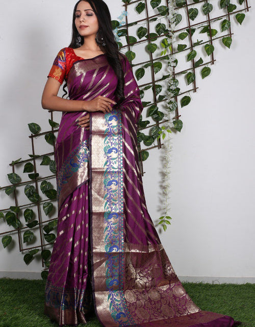 Load image into Gallery viewer, rajyogam banarasi silk saree surat
