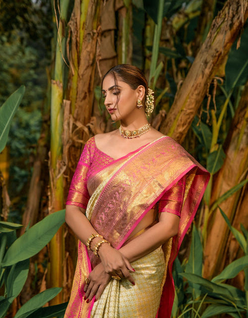 Load image into Gallery viewer, rajyogam banarasi silk saree surat
