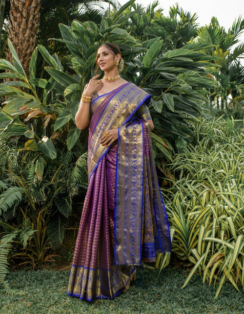 Load image into Gallery viewer, rajyogam banarasi silk saree surat
