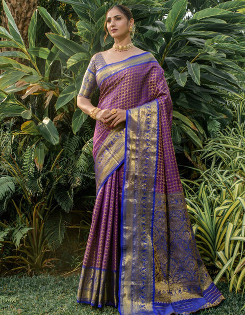 Load image into Gallery viewer, rajyogam banarasi silk saree surat
