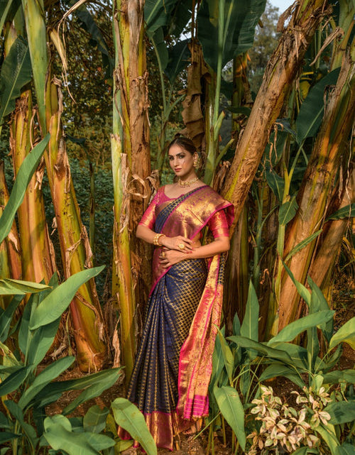 Load image into Gallery viewer, rajyogam banarasi silk saree surat
