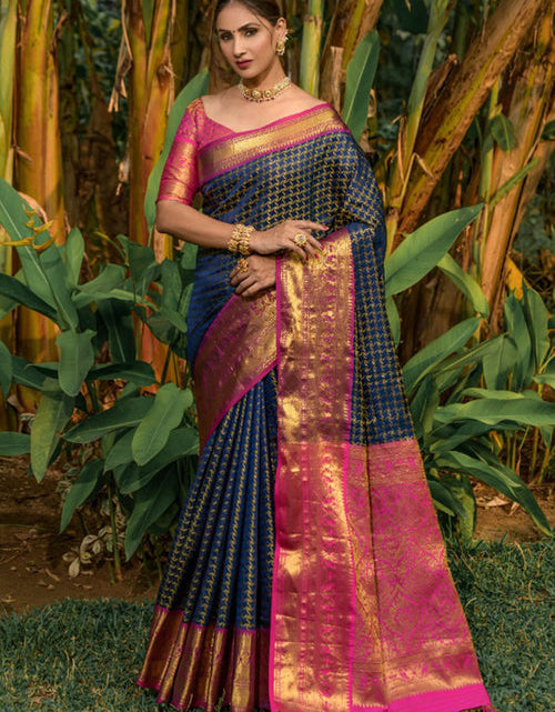 Load image into Gallery viewer, rajyogam banarasi silk saree surat
