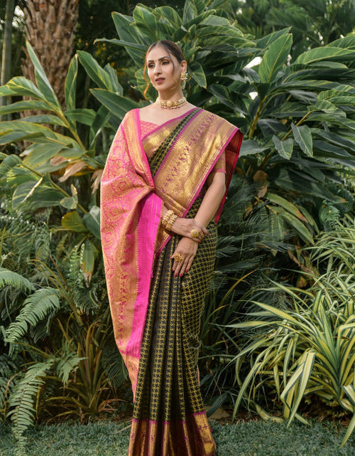 Load image into Gallery viewer, rajyogam banarasi silk saree surat
