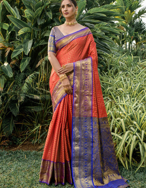 Load image into Gallery viewer, rajyogam banarasi silk saree surat
