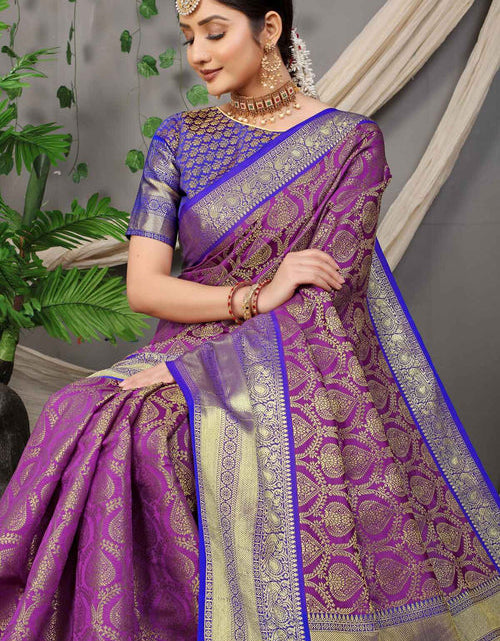 Load image into Gallery viewer, rajyogam banarasi silk saree surat
