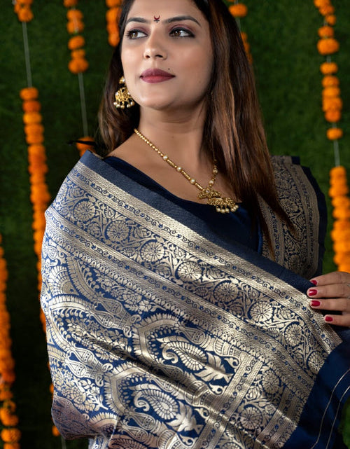 Load image into Gallery viewer, rajyogam banarasi silk saree surat
