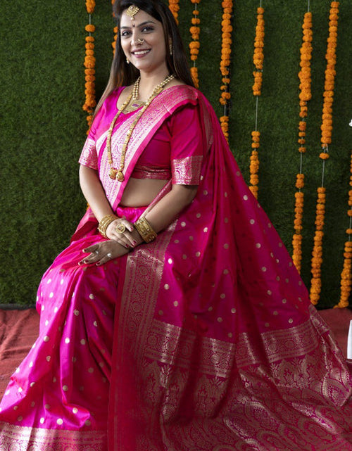 Load image into Gallery viewer, rajyogam banarasi silk saree surat
