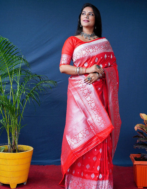 Load image into Gallery viewer, rajyogam banarasi silk saree surat
