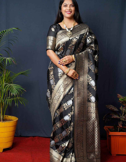 Load image into Gallery viewer, rajyogam kanjivaram silk saree surat
