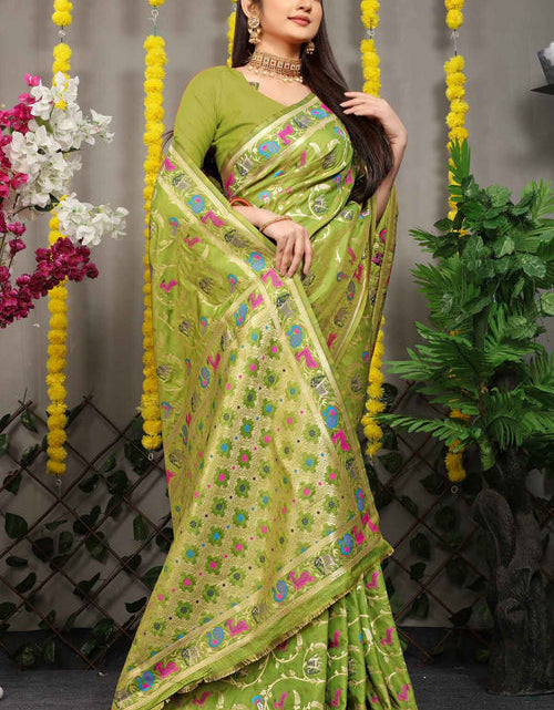 Load image into Gallery viewer, rajyogam banarasi silk saree surat
