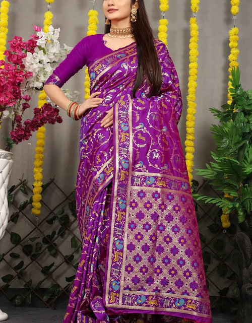 Load image into Gallery viewer, rajyogam banarasi silk saree surat
