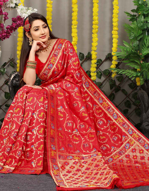 Load image into Gallery viewer, rajyogam banarasi silk saree surat
