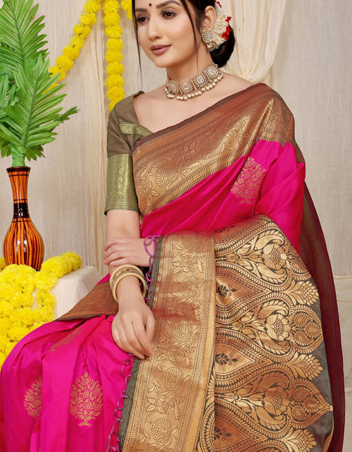 Load image into Gallery viewer, rajyogam banarasi silk saree surat
