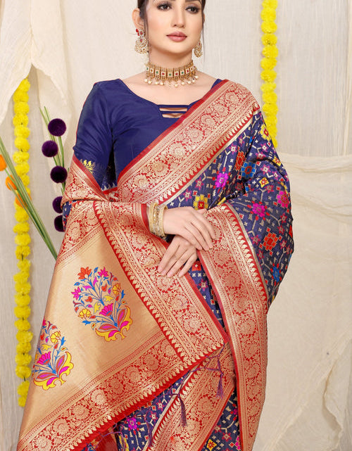 Load image into Gallery viewer, rajyogam soft silk saree surat
