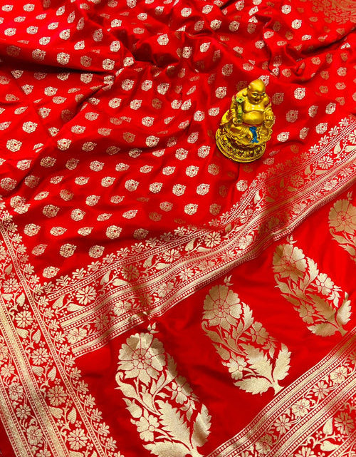 Load image into Gallery viewer, rajyogam banarasi silk saree surat
