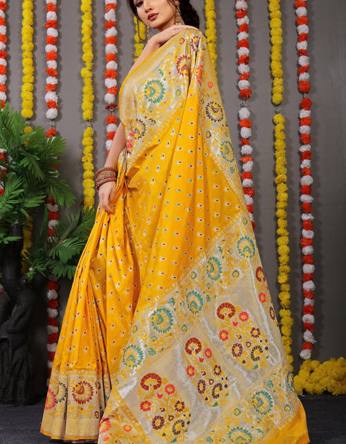 Load image into Gallery viewer, rajyogam banarasi silk saree surat
