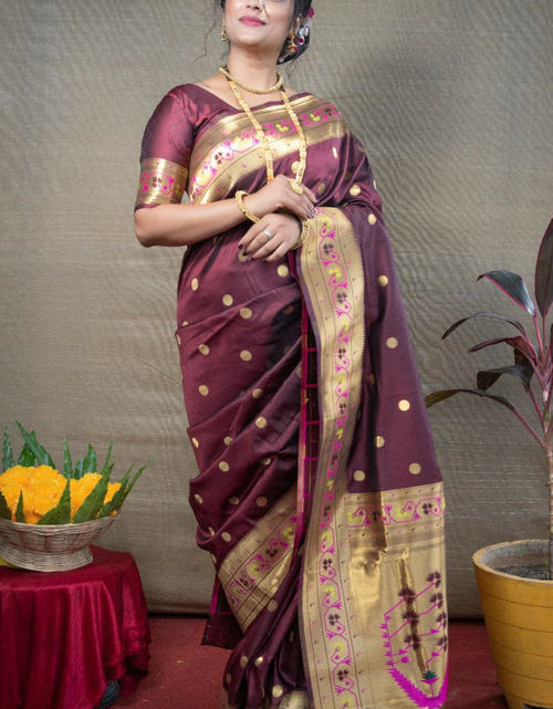 Load image into Gallery viewer, rajyogam paithani silk saree surat
