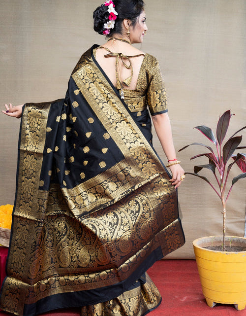 Load image into Gallery viewer, rajyogam banarasi silk saree surat
