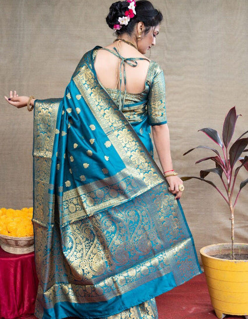 Load image into Gallery viewer, rajyogam banarasi silk saree surat
