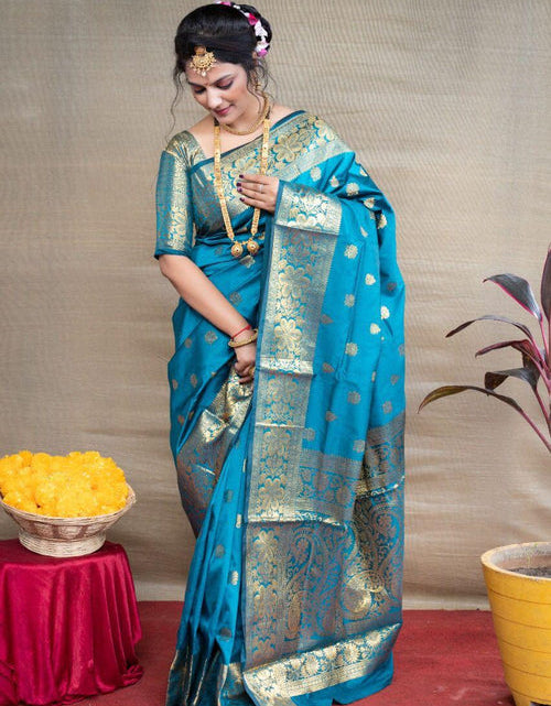 Load image into Gallery viewer, rajyogam banarasi silk saree surat
