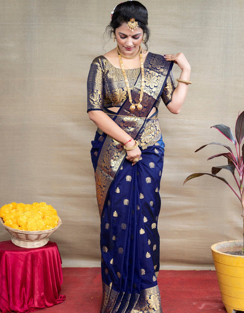 Load image into Gallery viewer, rajyogam banarasi silk saree surat
