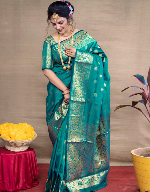 Load image into Gallery viewer, rajyogam banarasi silk saree surat
