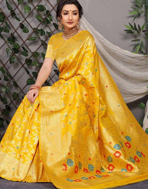 Load image into Gallery viewer, rajyogam banarasi silk saree surat
