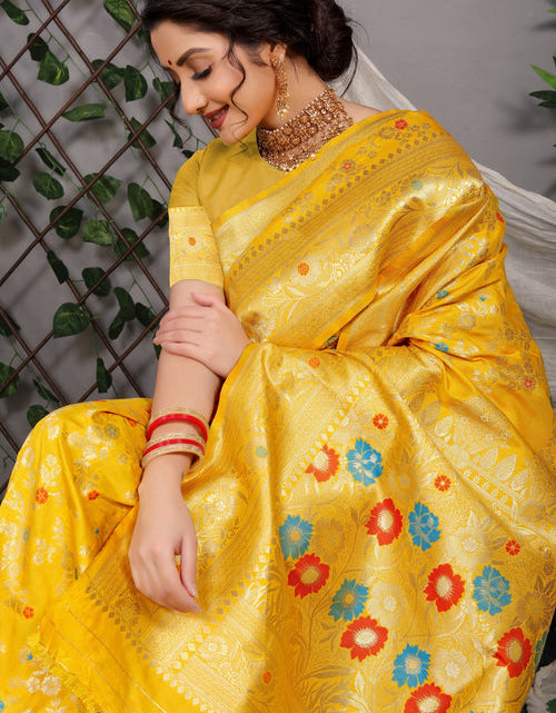 Load image into Gallery viewer, rajyogam banarasi silk saree surat
