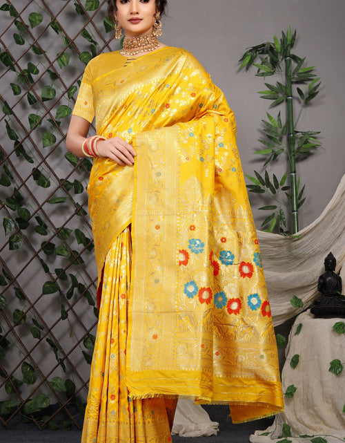 Load image into Gallery viewer, rajyogam banarasi silk saree surat
