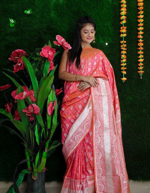 Load image into Gallery viewer, rajyogam banarasi silk saree surat
