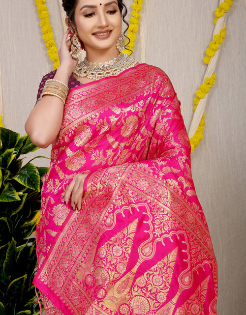 Load image into Gallery viewer, rajyogam banarasi silk saree surat
