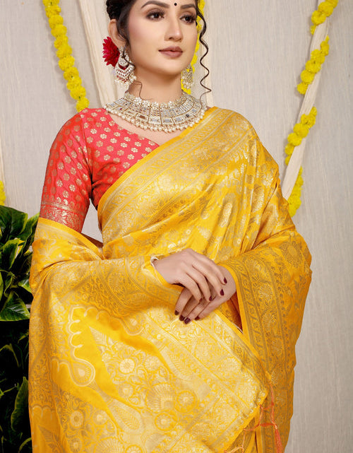 Load image into Gallery viewer, rajyogam banarasi silk saree surat
