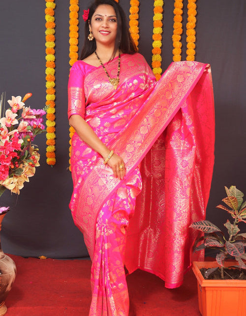 Load image into Gallery viewer, rajyogam banarasi silk saree surat
