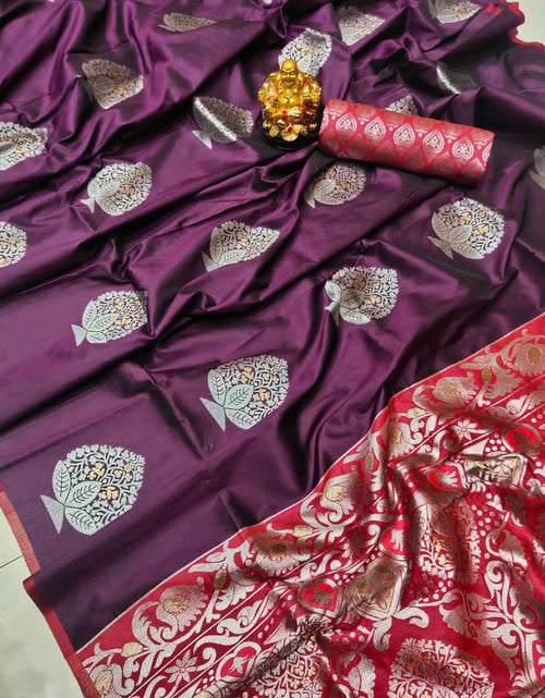 Load image into Gallery viewer, rajyogam banarasi silk saree surat
