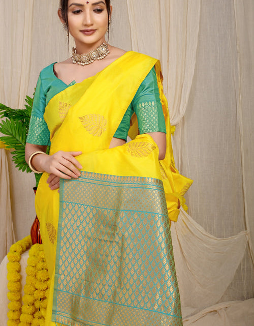 Load image into Gallery viewer, rajyogam banarasi silk saree surat
