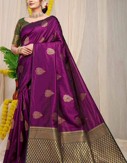 Load image into Gallery viewer, rajyogam banarasi silk saree surat
