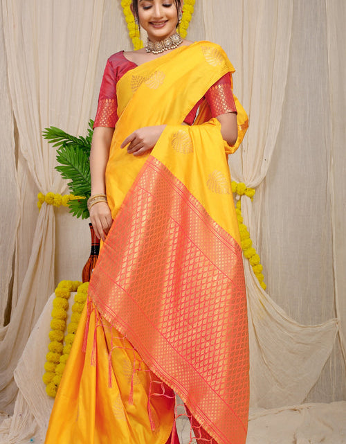 Load image into Gallery viewer, rajyogam banarasi silk saree surat
