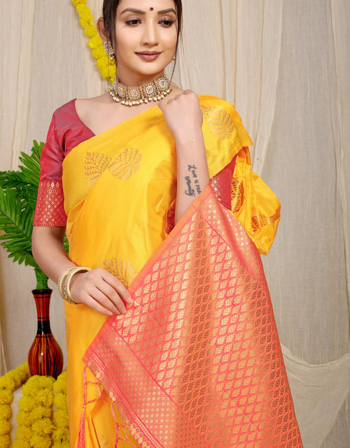 Load image into Gallery viewer, rajyogam banarasi silk saree surat
