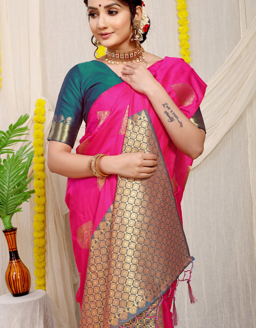 Load image into Gallery viewer, rajyogam banarasi silk saree surat
