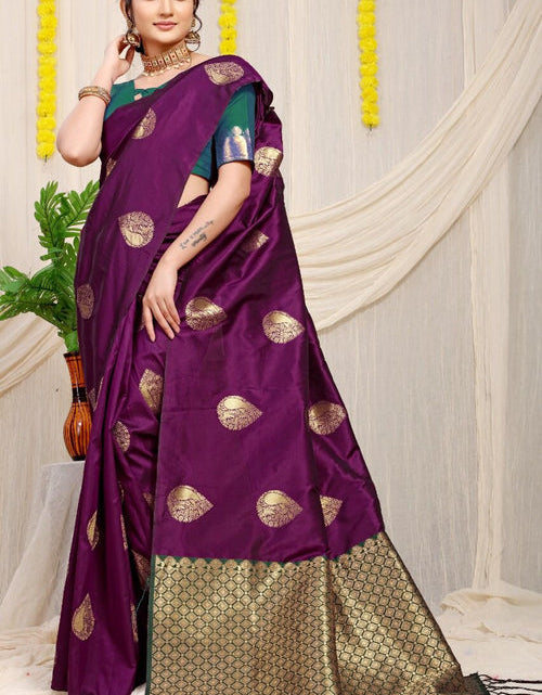 Load image into Gallery viewer, rajyogam banarasi silk saree surat
