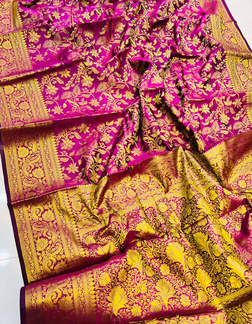 Load image into Gallery viewer, rajyogam banarasi silk saree surat
