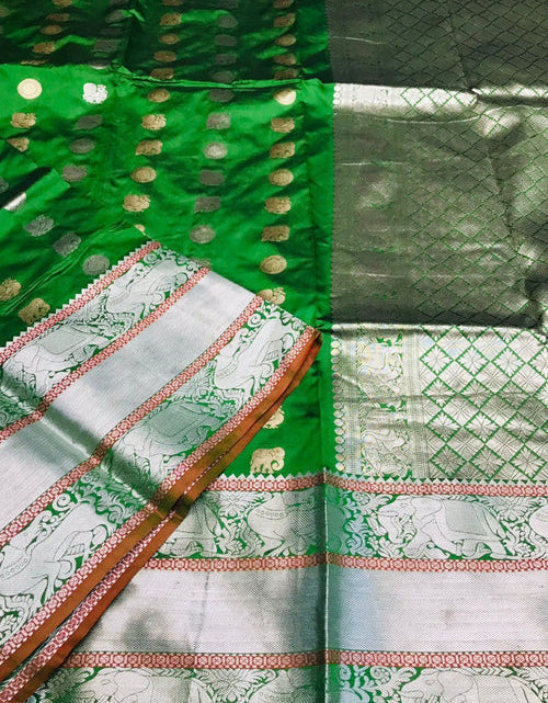 Load image into Gallery viewer, rajyogam banarasi silk saree surat
