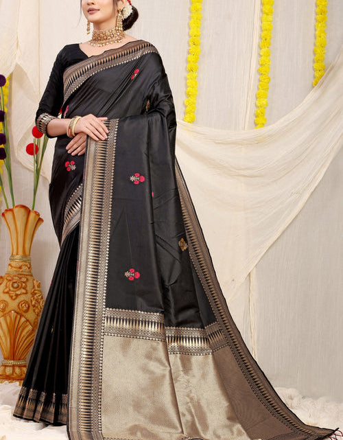 Load image into Gallery viewer, rajyogam banarasi silk saree surat
