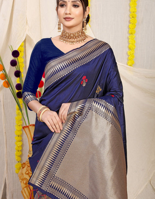 Load image into Gallery viewer, rajyogam banarasi silk saree surat
