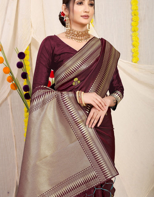 Load image into Gallery viewer, rajyogam banarasi silk saree surat
