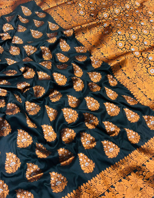 Load image into Gallery viewer, rajyogam banarasi silk saree surat
