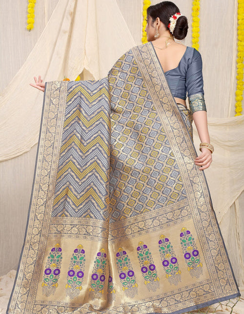 Load image into Gallery viewer, rajyogam banarasi silk saree surat
