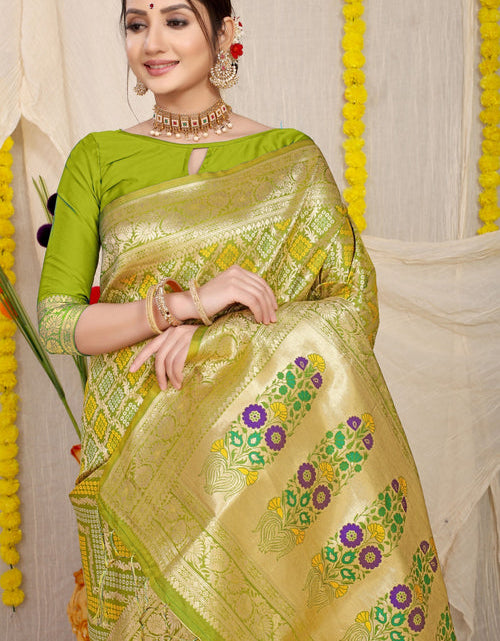 Load image into Gallery viewer, rajyogam banarasi silk saree surat
