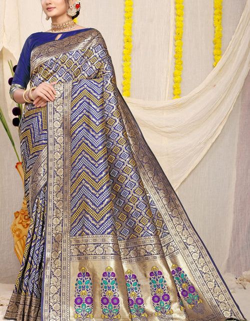 Load image into Gallery viewer, rajyogam banarasi silk saree surat
