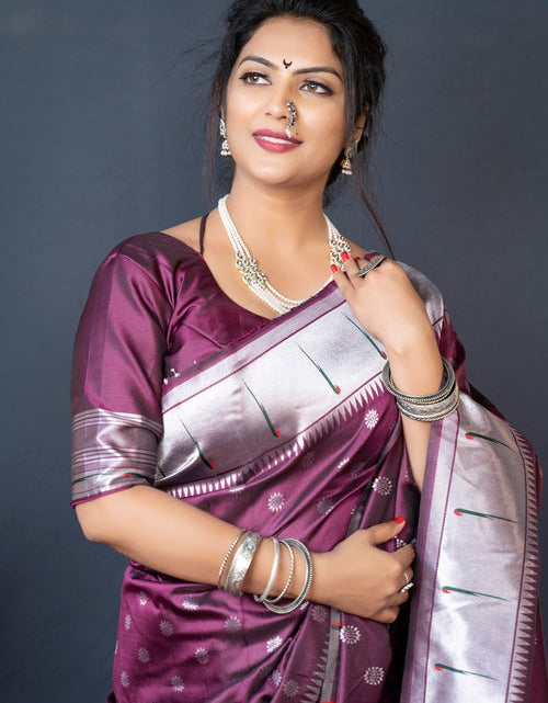 Load image into Gallery viewer, rajyogam paithani silk saree surat
